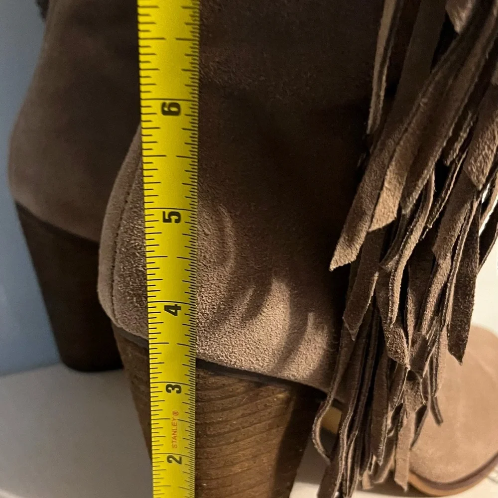 Steve Madden Brown Wedge Heeled Fringe Boots size 8 - Picture 10 of 11